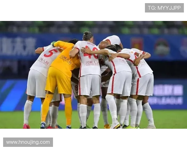 成都篮球队意识争议引发热议球迷对战术与团队配合的不同看法 成都篮球队意识争议引发热议球迷对战术与团队配合的不同看法