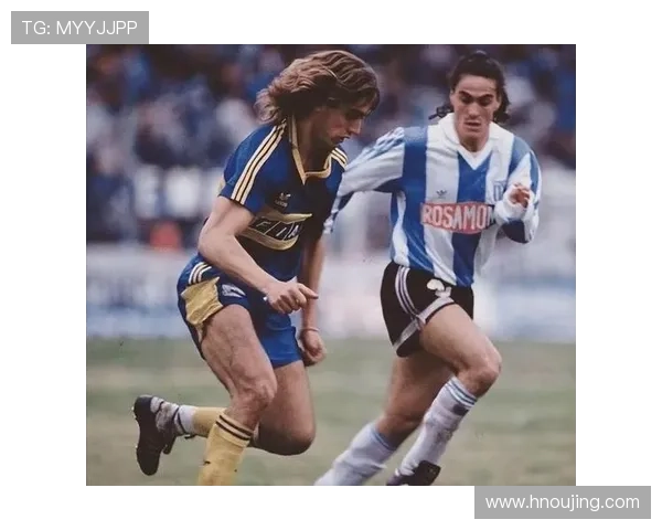 新老足球明星对比分析及其在足球历史中的影响与贡献